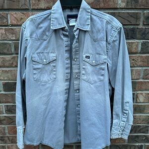 Wrangler Men's Classic Gray FR Button Down Shirt